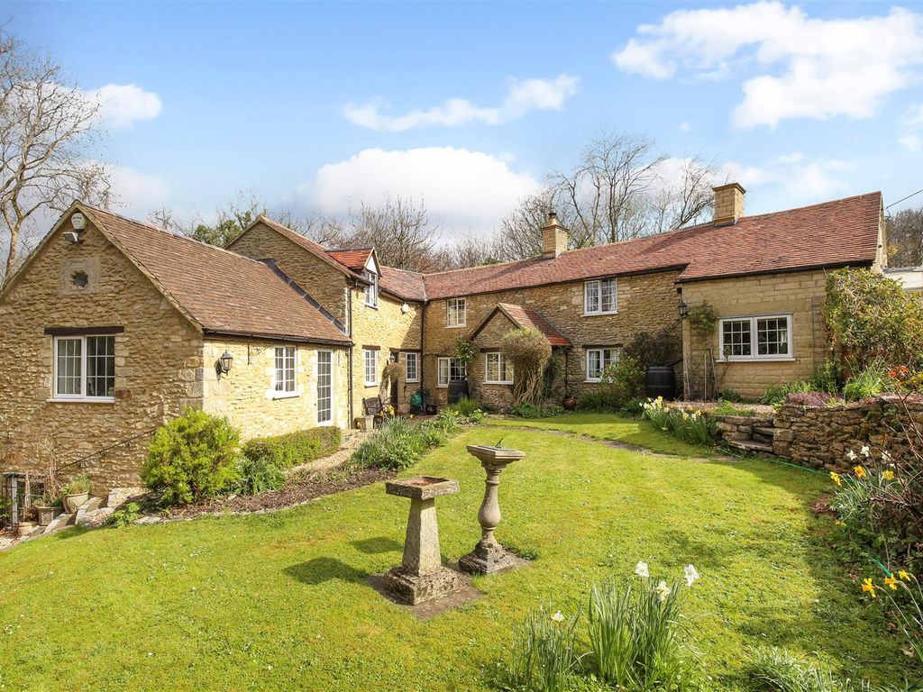 4 bed cottage for sale in Claypits Lane, Lypiatt, Stroud GL6 Zoopla