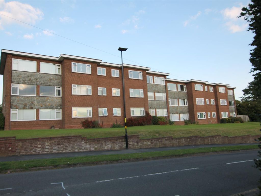 2 bed flat to rent in Flat 16, Kings Court, Sutton Coldfield, West