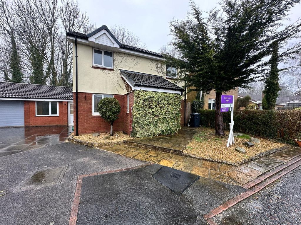 3 bed detached house to rent in Freshfields, Lea, Preston, Lancashire