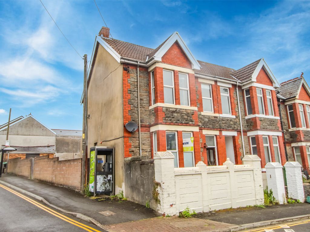 5 bed property to rent in Park Crescent, Treforest, Pontypridd CF37