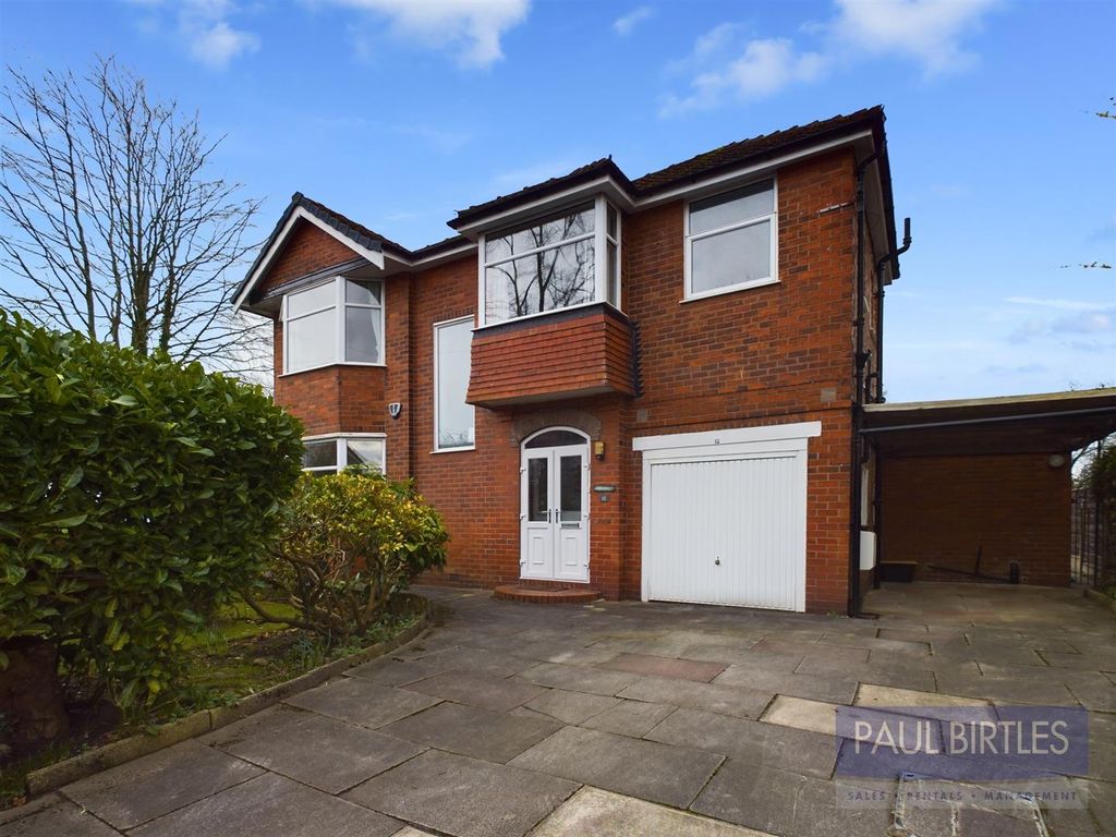 4 bed detached house for sale in Vicarage Road, Davyhulme, Trafford M41