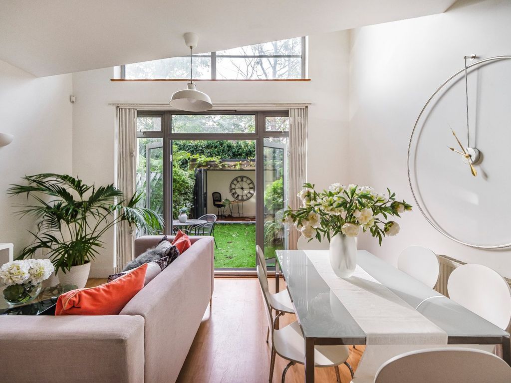 3 bed terraced house for sale in Heaven Tree Close, Canonbury N1, £