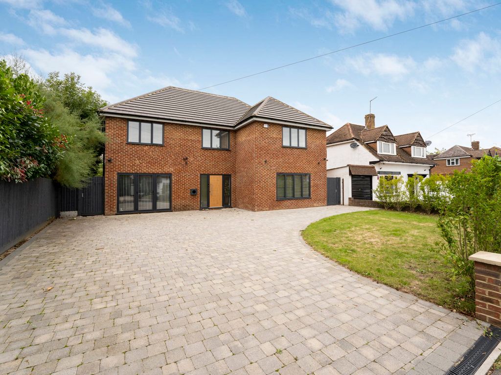 4 bed detached house for sale in Silverdale Drive, SunburyOnThames