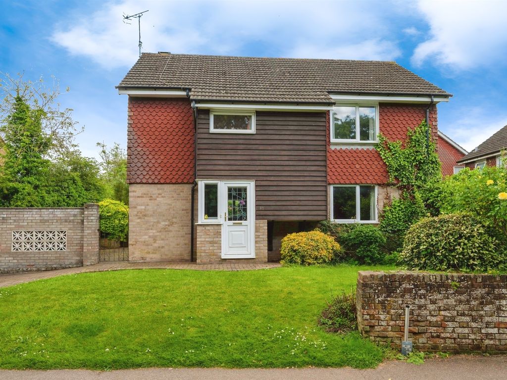 4 bed detached house for sale in College Lane, Hatfield AL10, £430,000