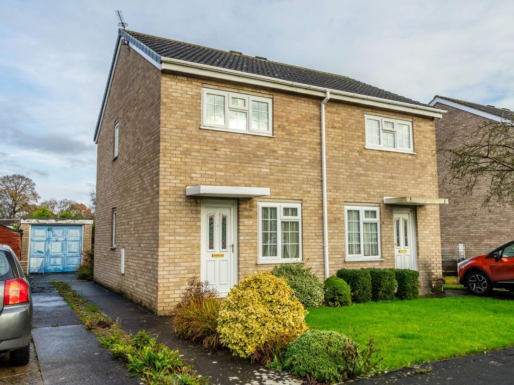 2 bed semidetached house for sale in Troutbeck, Woodthorpe, York YO24