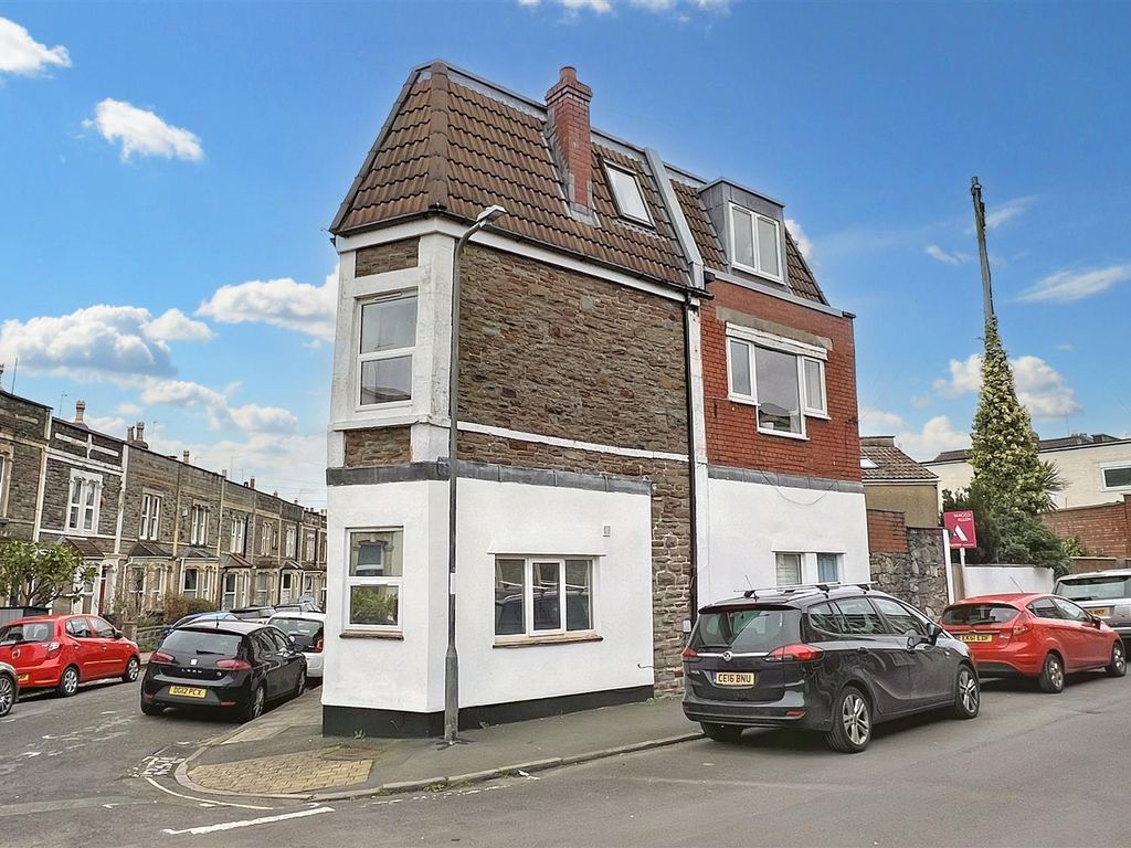 2 bed flat for sale in Etloe Road, Westbury Park, Bristol BS6, £275,000