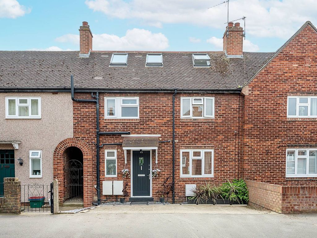 3 bed terraced house for sale in Chestnut Avenue, Brentford TW8 Zoopla
