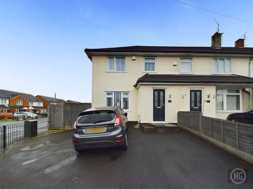 3 bed end terrace house for sale in Randolph Avenue, Bristol BS13, £