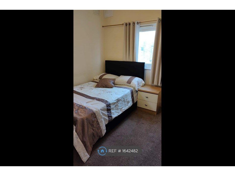 Studio to rent in Sandfields, London CR7 Zoopla