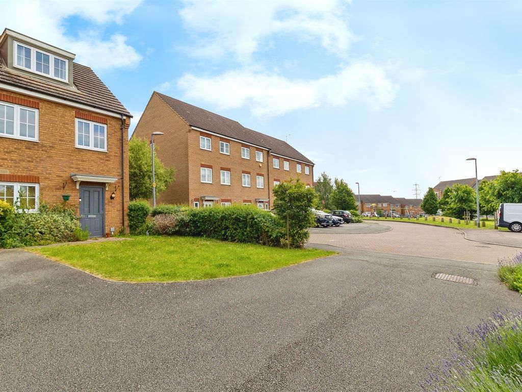 3 bed end terrace house for sale in Cooper Drive, Leighton Buzzard LU7