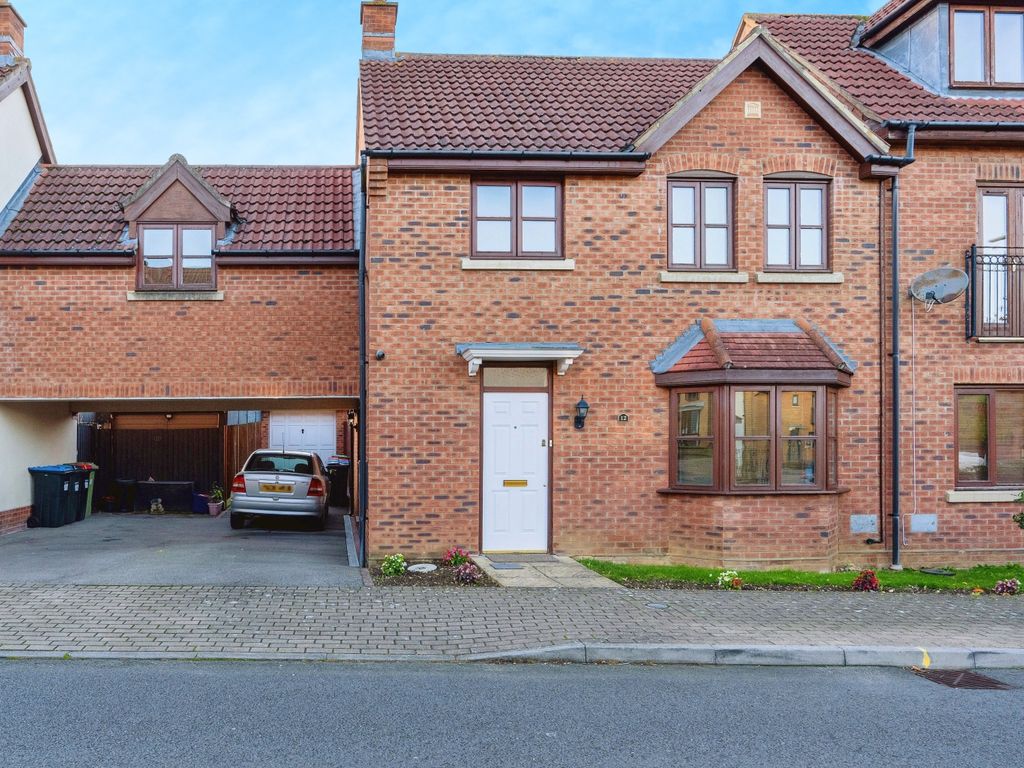 4 bed semidetached house for sale in Edzell Crescent, Westcroft