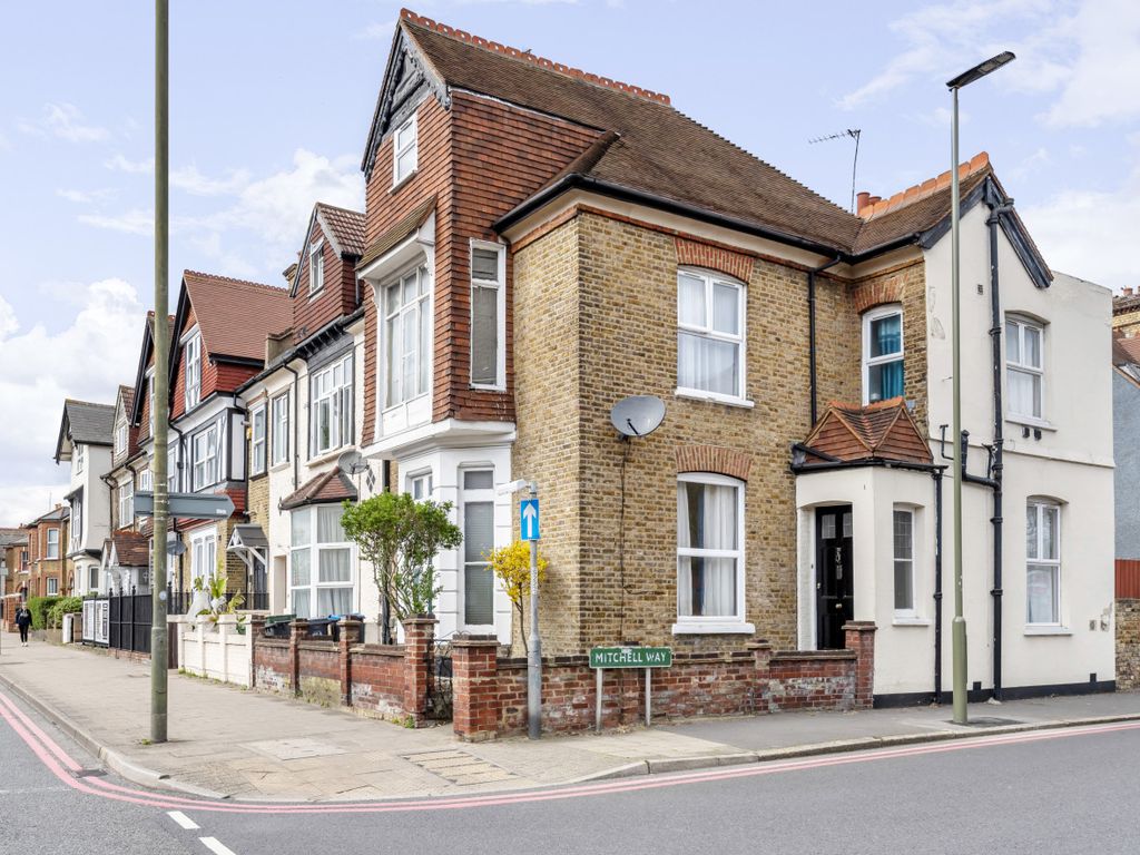 4 bed semidetached house for sale in Tweedy Road, Bromley BR1 Zoopla