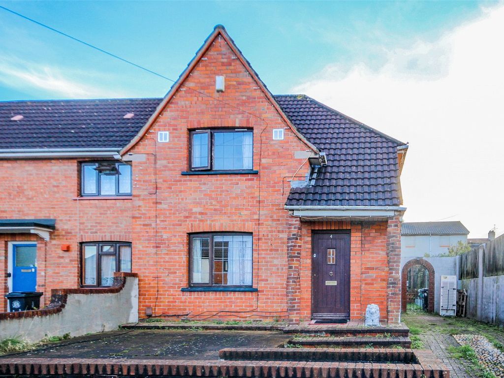 3 bed semidetached house for sale in Lydney Road, Southmead, Bristol