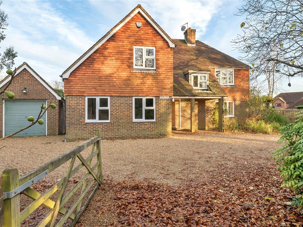4 bed detached house to rent in Borough Green Road, Wrotham, Sevenoaks