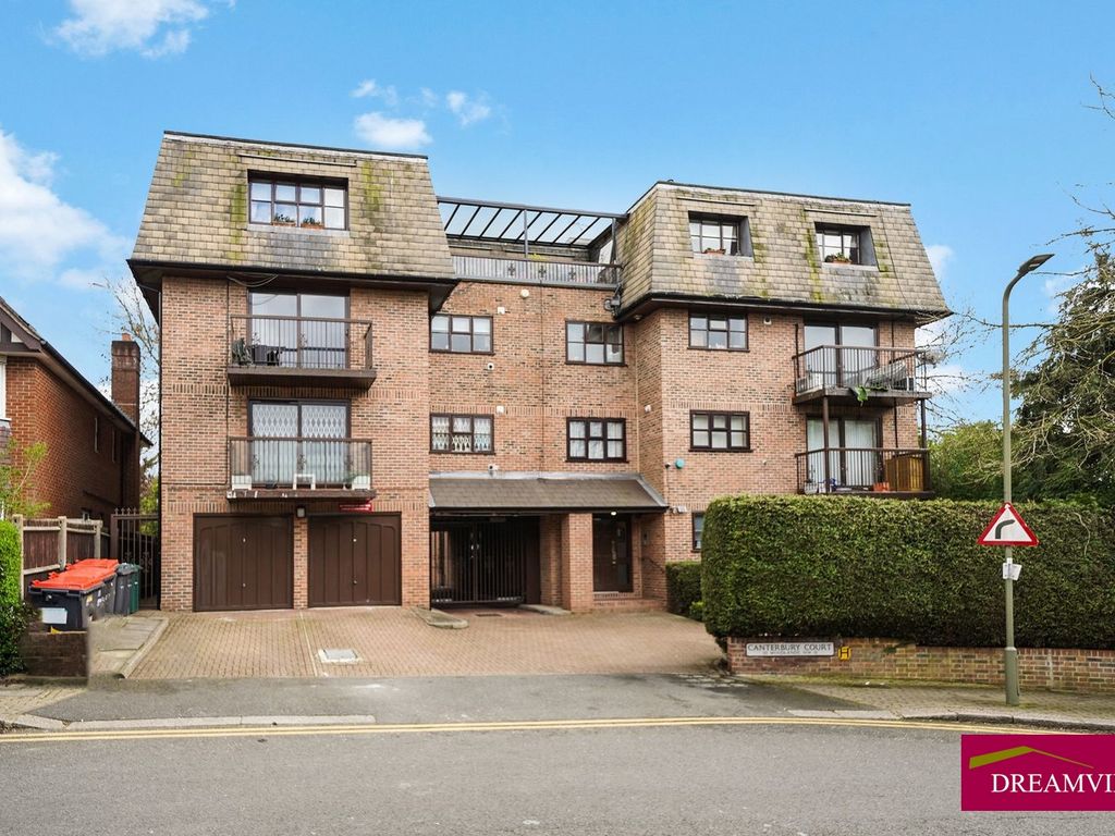 2 bed flat for sale in Canterbury Court, Woodlands, Greater London NW11