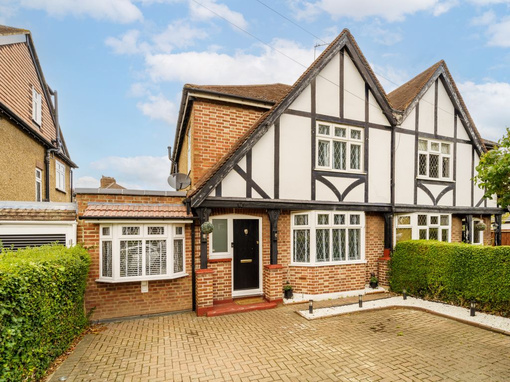 4 bed semidetached house for sale in Fordbridge Road, Ashford TW15, £