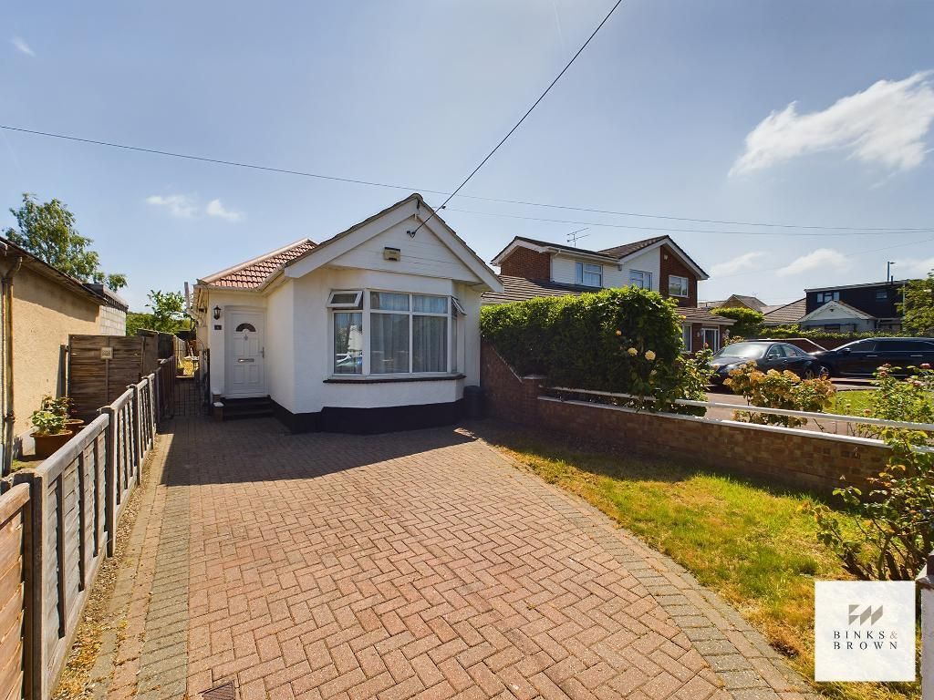 2 bed detached house for sale in Manor Road, Benfleet, Essex SS7, £325,000 Zoopla
