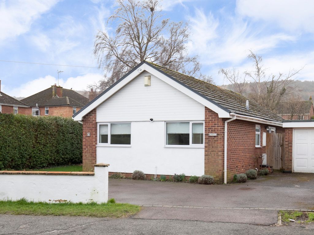 2 bed bungalow for sale in Everest Road, Leckhampton, Cheltenham GL53
