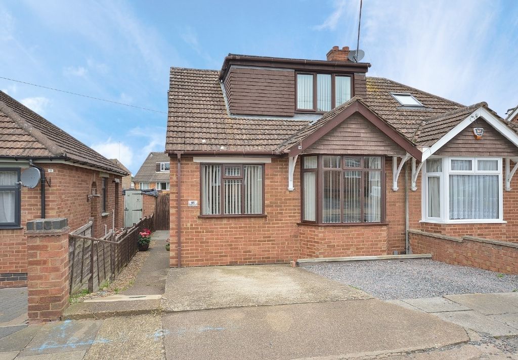 3 bed bungalow for sale in Gillsway, Northampton NN2 Zoopla