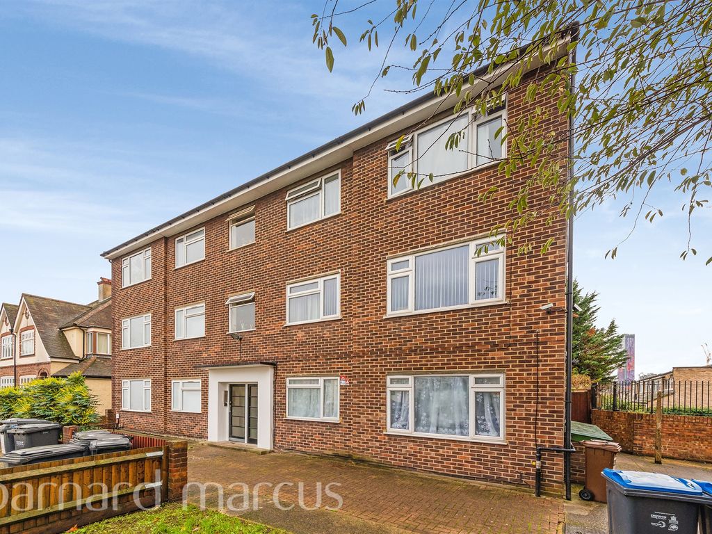 Clarence Road Croydon CR0  