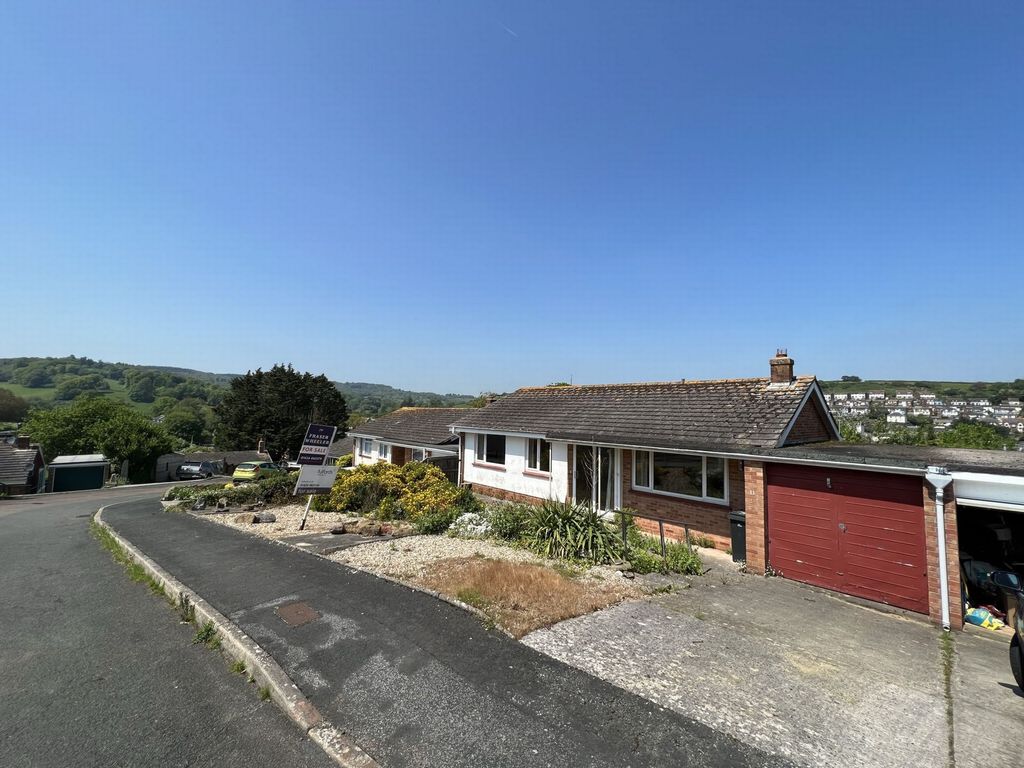 3 bed bungalow for sale in West Cliff Close, Dawlish EX7, £319,950 Zoopla