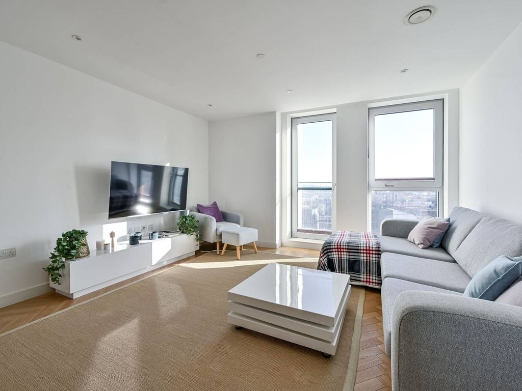 1 bed flat for sale in Southwark Bridge Road, Elephant And Castle
