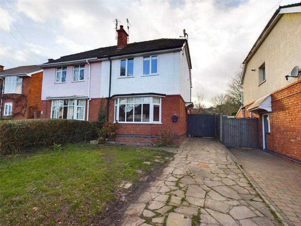 4 bed semidetached house for sale in Camp Hill Road, Worcester