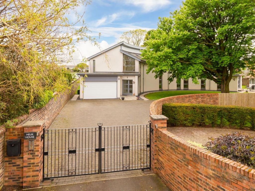 5 bed detached house for sale in Abbotsford Road, North Berwick EH39, £