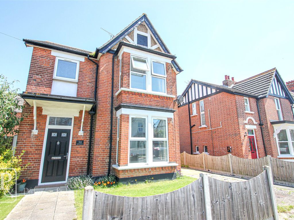 3 bed detached house for sale in Beaconsfield Road, ClactonOnSea
