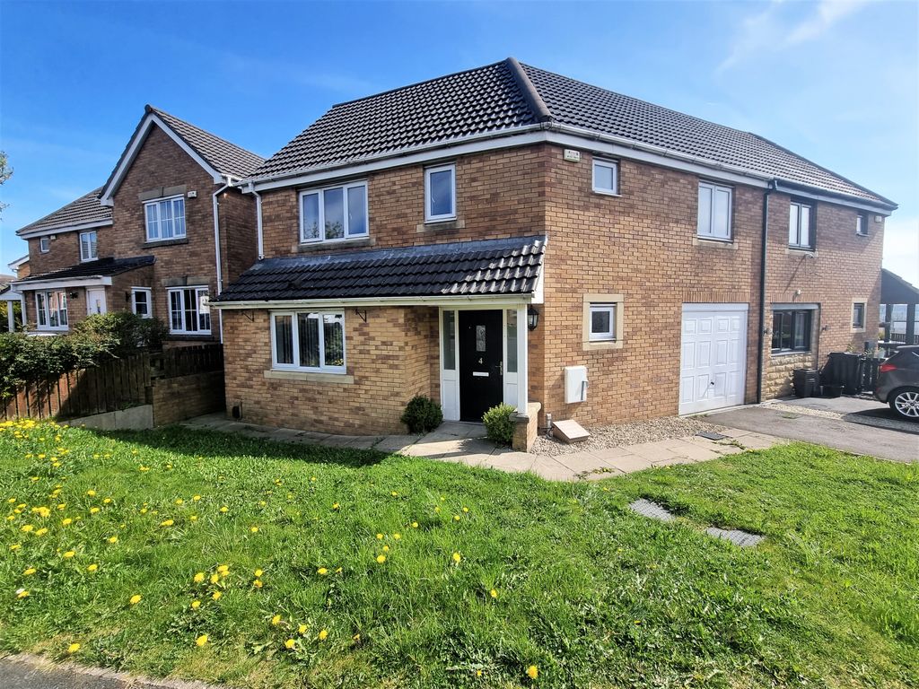 3 bed semidetached house to rent in Hazel Drive, Illingworth HX2 Zoopla