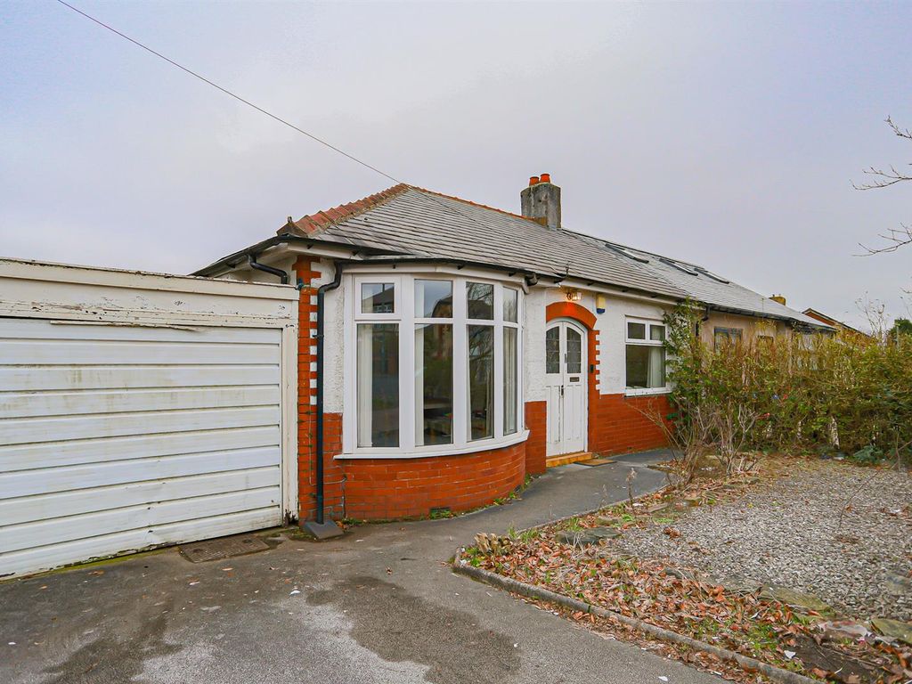 3 bed semidetached bungalow for sale in Pleckgate Road, Blackburn BB1