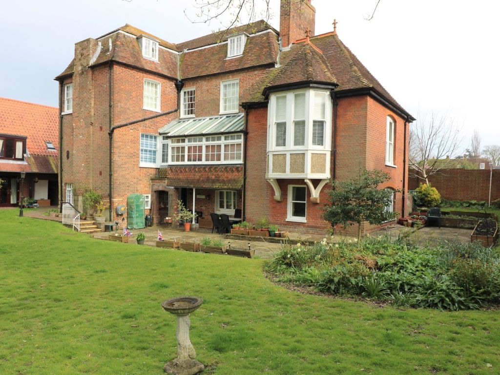 2 bed flat for sale in The Old Vicarage, The Street, Woodnesborough
