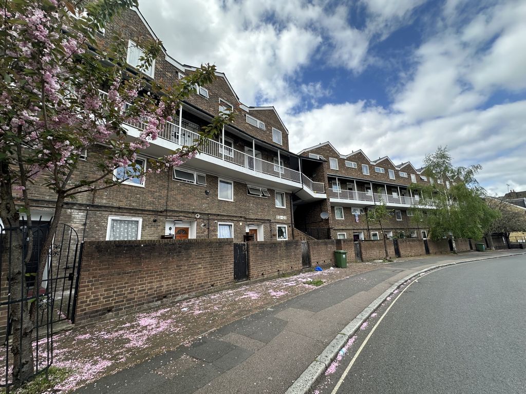 3 bed to rent in Tanners Hill, Deptford SE8, £2,000 pcm Zoopla