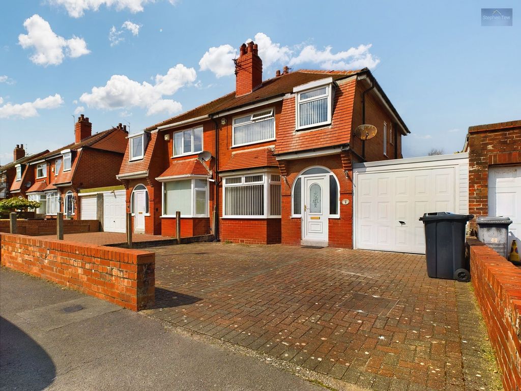 3 bed semidetached house for sale in Collingwood Avenue, Lytham St