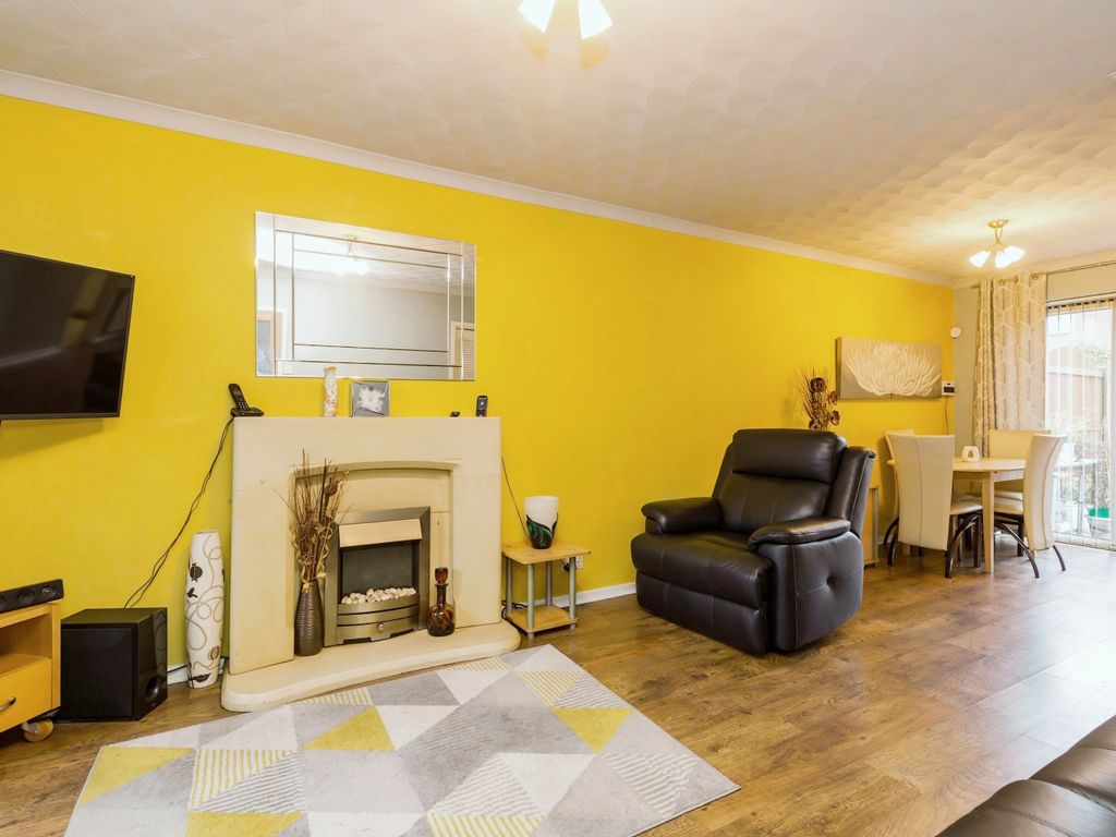 3 bed semidetached house for sale in Long Meadows, Chorley PR7, £