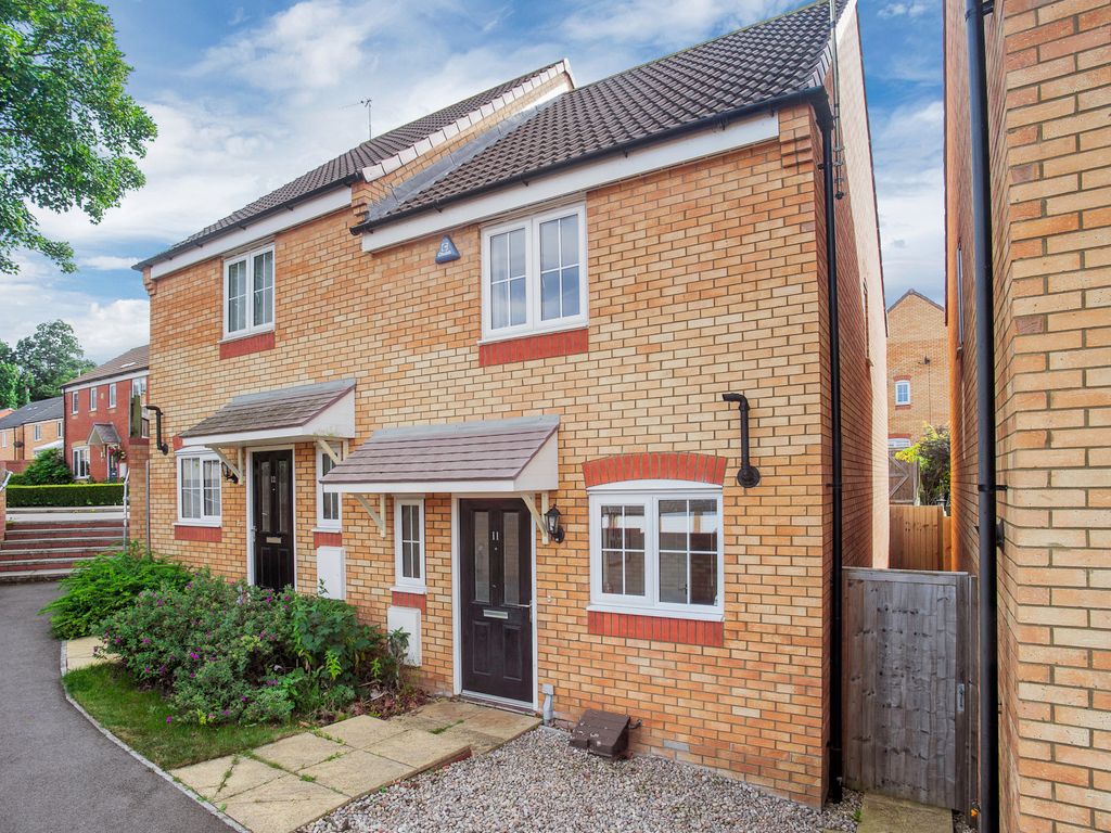 2 bed semidetached house for sale in Willow Way, Raunds