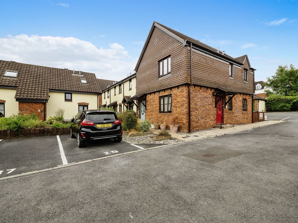 1 bed flat for sale in Fairwaters, Longford Lane, Kingsteignton, Newton