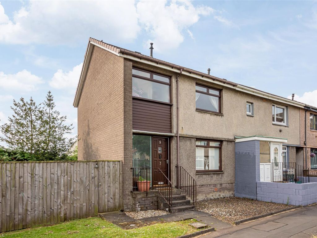 3 bed end terrace house for sale in 5 Swintons Place, Hill Of Beath KY4