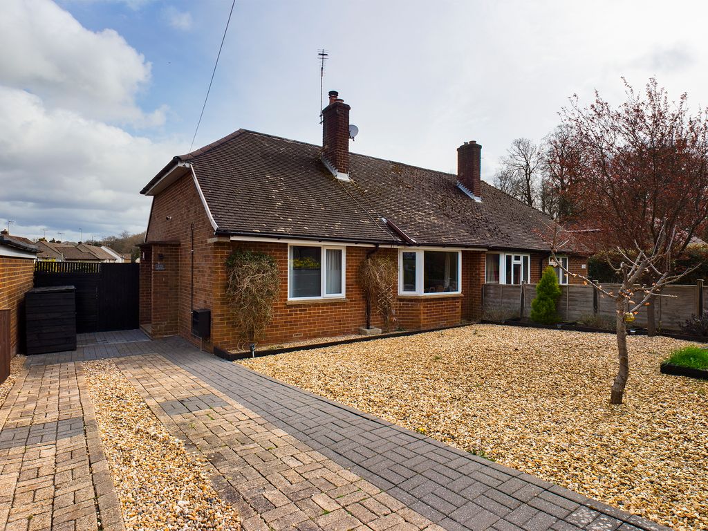 2 bed bungalow for sale in Marlow Road, Stokenchurch, High HP14