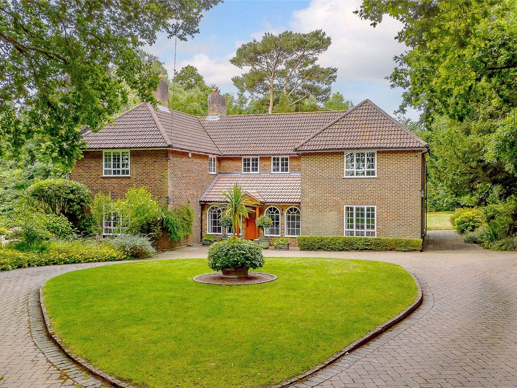 5 bed detached house for sale in Trottiscliffe Road, Addington, West