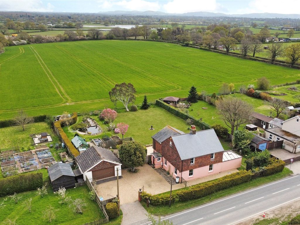 4 bed detached house for sale in Bines Road, Partridge Green, Horsham