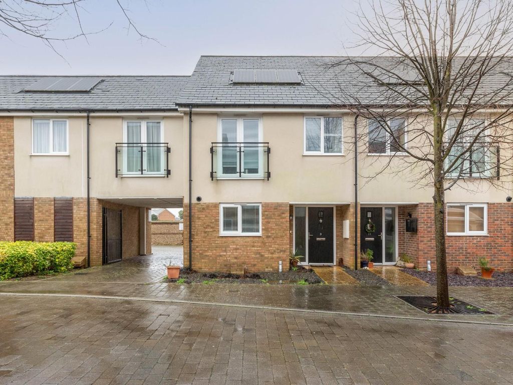 3 bed property for sale in Rainbow Square, ShorehamBySea BN43, £