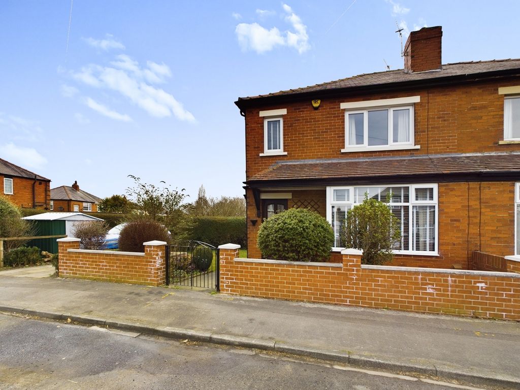 3 bed semidetached house for sale in Wood Lane, Rothwell, Leeds LS26