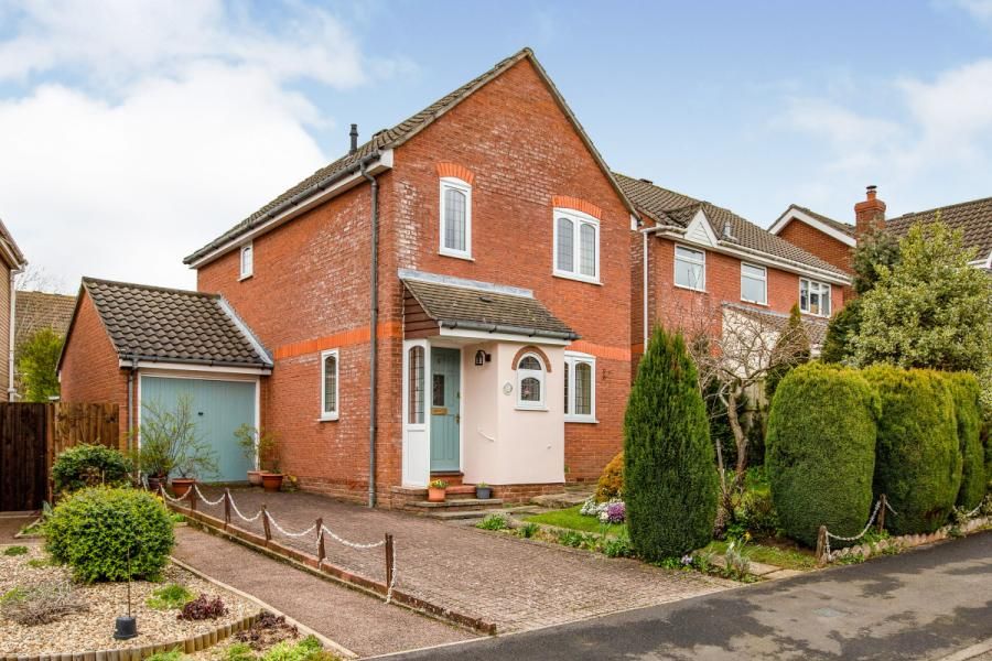 3 bed detached house for sale in Barnham Broom Road, Wymondham, Norwich, Norfolk NR18 Zoopla