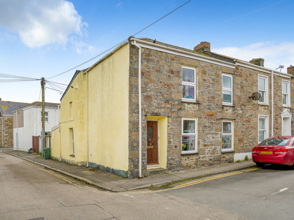 3 bed end terrace house for sale in William Street, Camborne, Cornwall