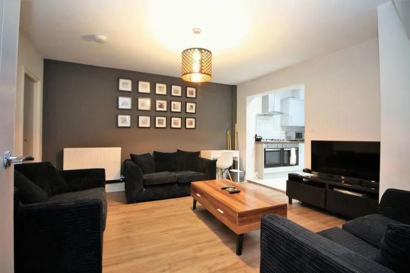 7 bed property for sale in Borough Road, Middlesbrough TS1, £280,000