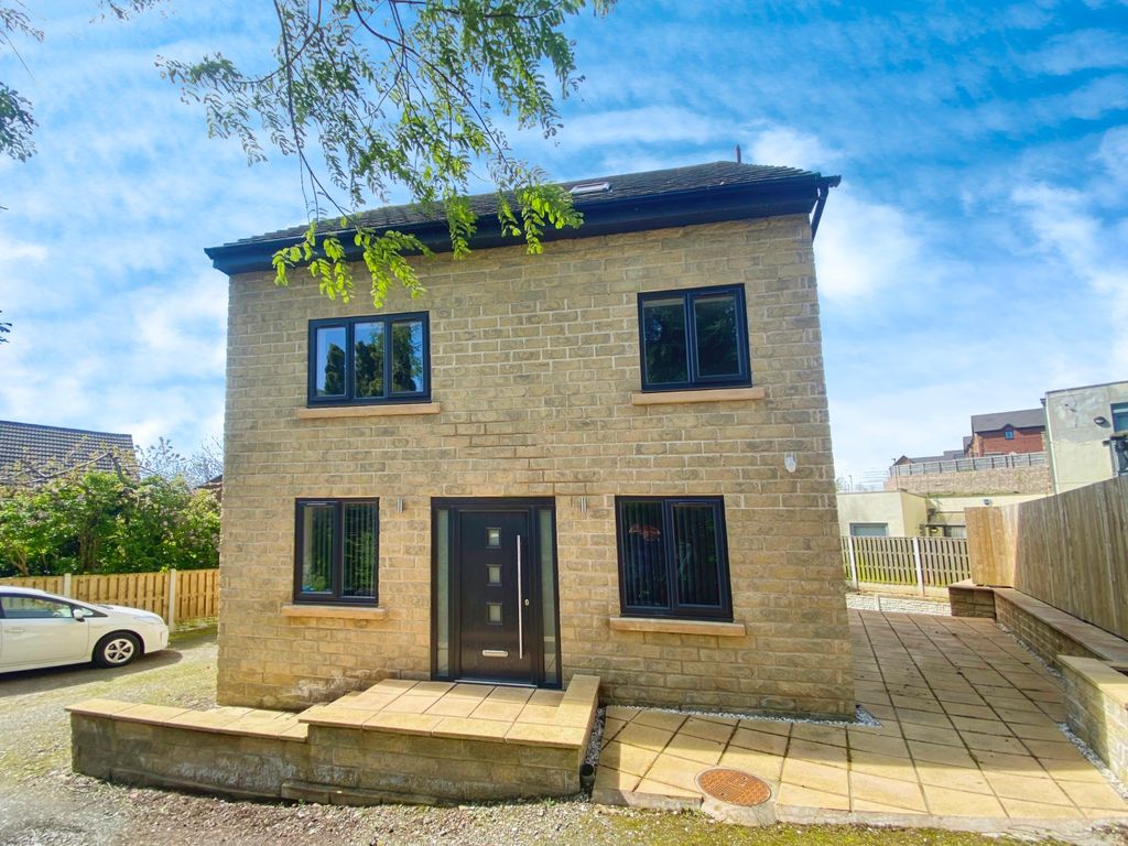 4 bed detached house for sale in Fox Hill Road, Sheffield S6, £400,000