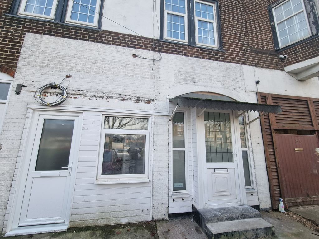 Studio to rent in Olton Boulevard East, Acocks Green, Birmingham B27, £