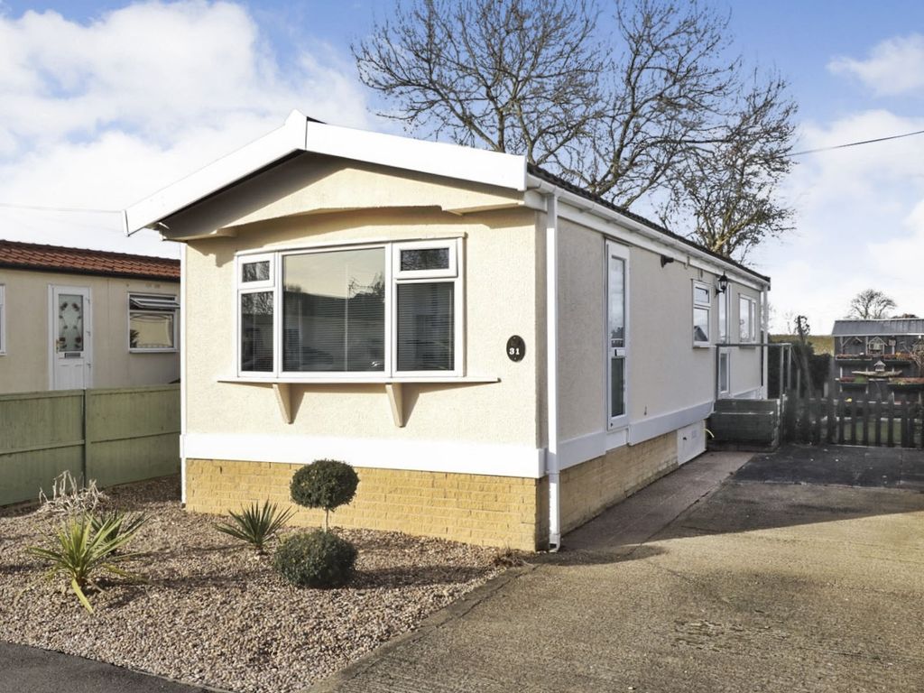 2 bed mobile/park home for sale in St. Oswalds Park, DunhamOnTrent