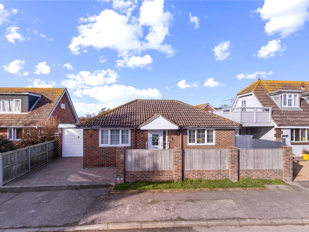2 bed bungalow for sale in Newfield Road, Selsey, Chichester, West